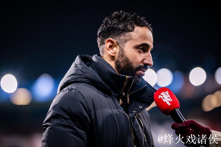 4-4惊魂!2.3亿豪阵难掩曼联4大顽疾,阿莫林变阵又失败? 4-4惊魂!2.3亿豪阵难掩曼联4大顽疾,阿莫林变阵又失败?